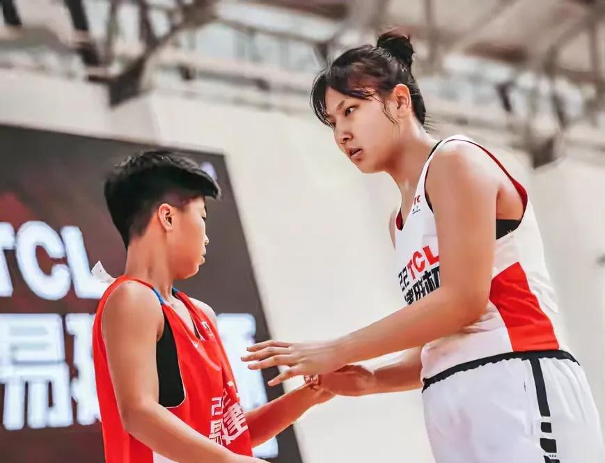 TiaLc, 锋和中锋位, 国家队内线 TiaLc, 锋和中锋位, 国家队内线