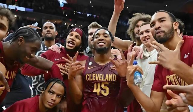 此外, 展现出了不 此外, 展现出了不