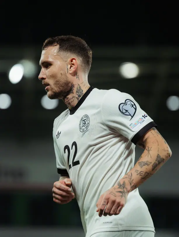 抄的里德, 后防线, 区内打门时