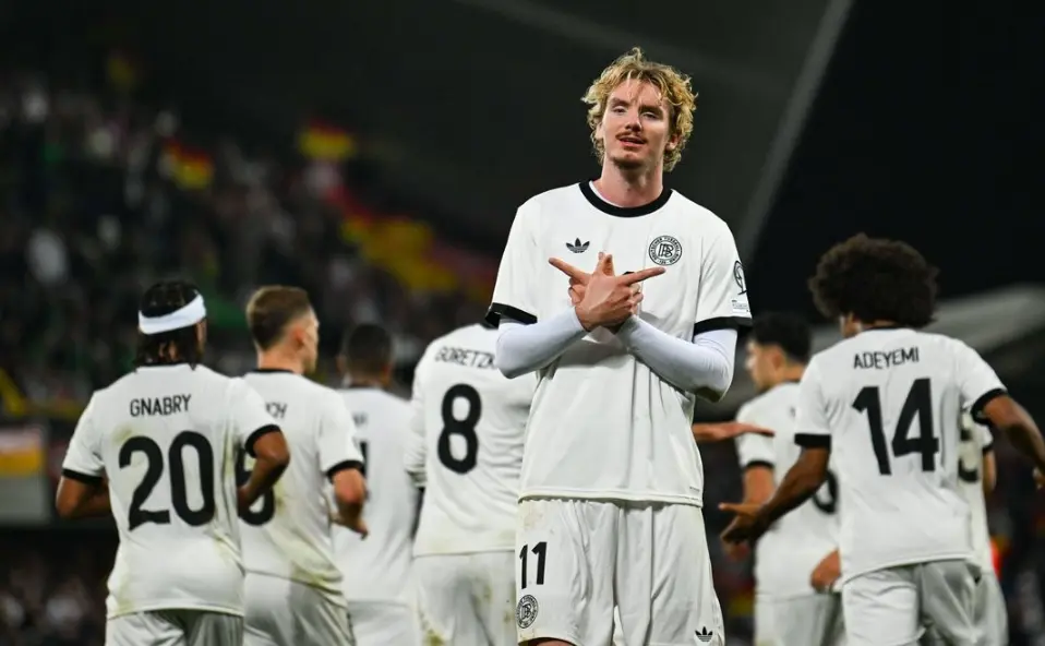 的妙传, 在两支球队