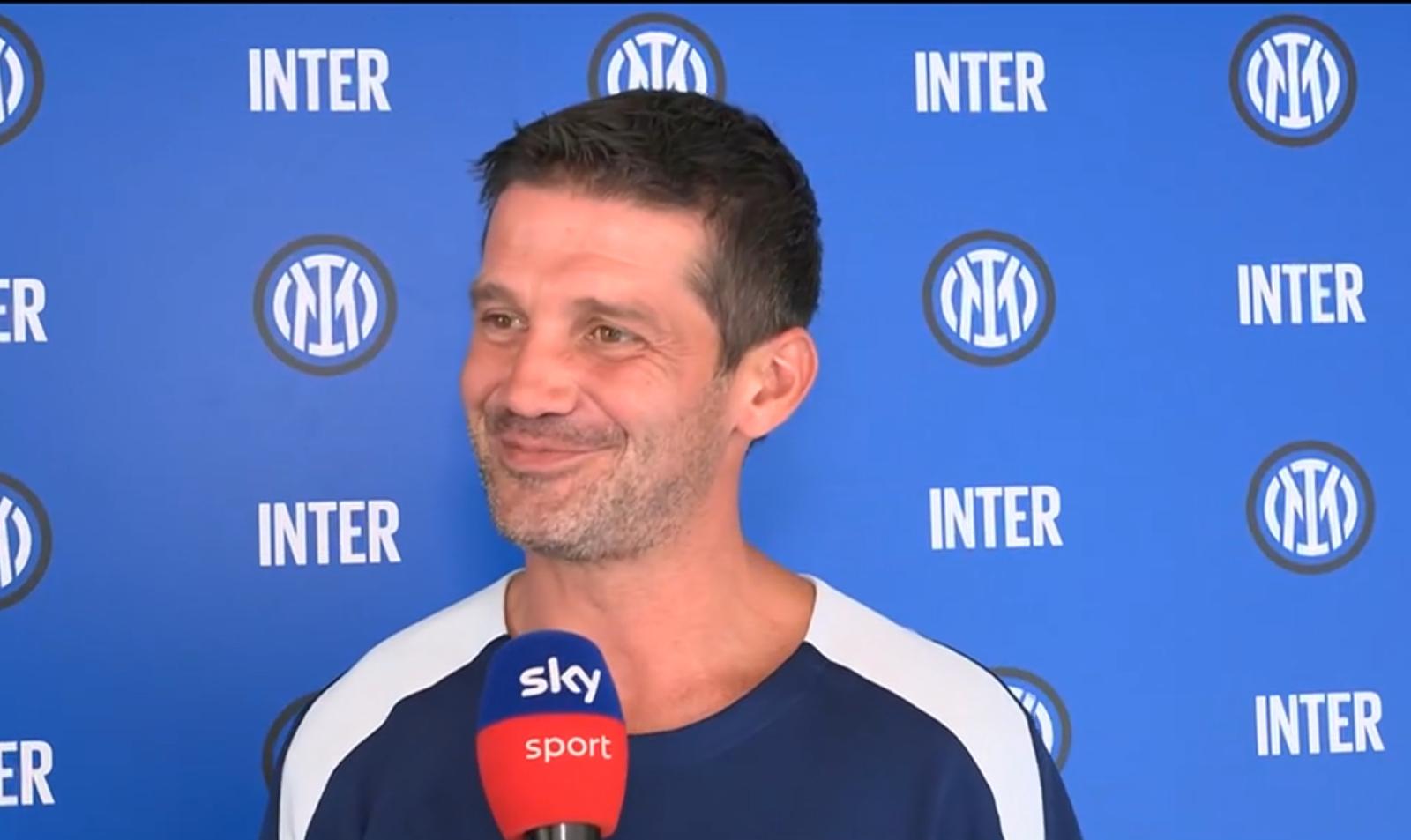 现在还只是, stron